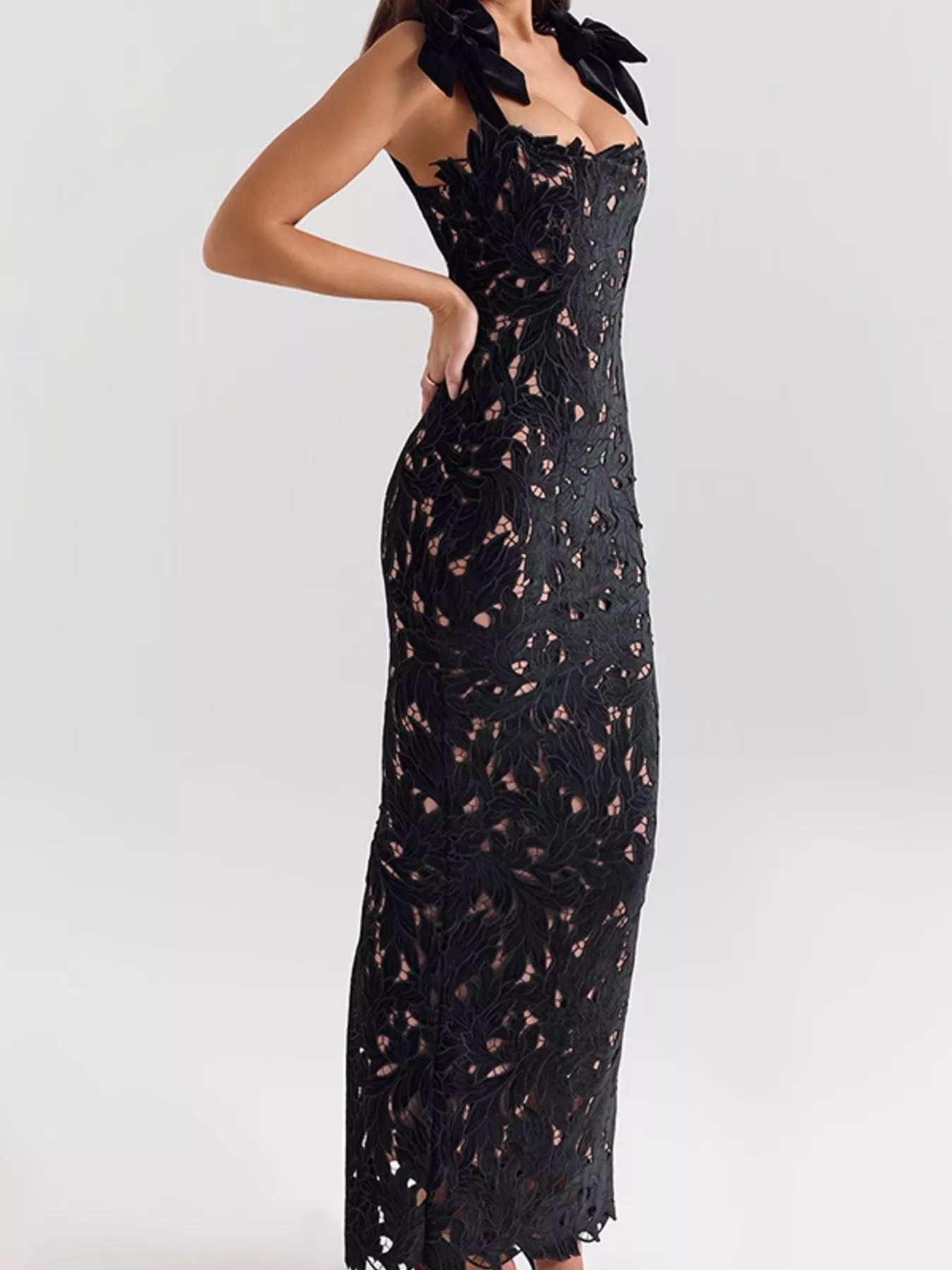 Velnora - Vestido elegante comprido com racha e amarração nos ombros